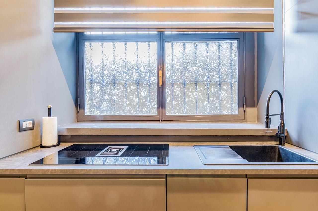 Bligny Studio 4Pax Wifi Bocconi District Milan Bagian luar foto